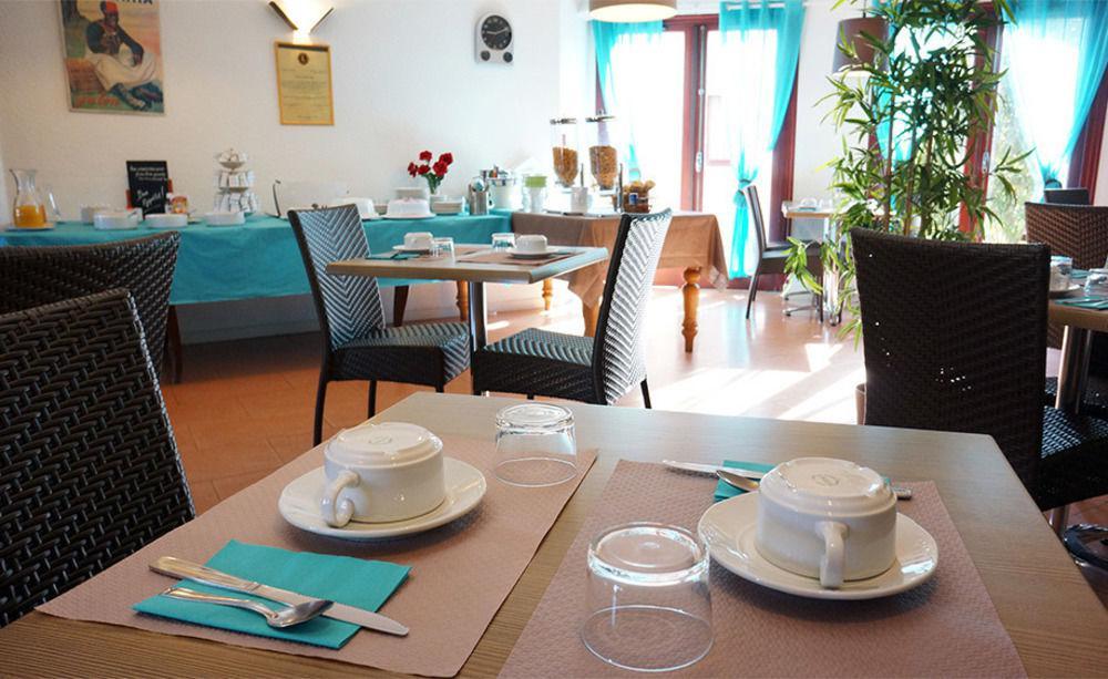 Hotel Atlantide Biscarrosse Eksteriør bilde