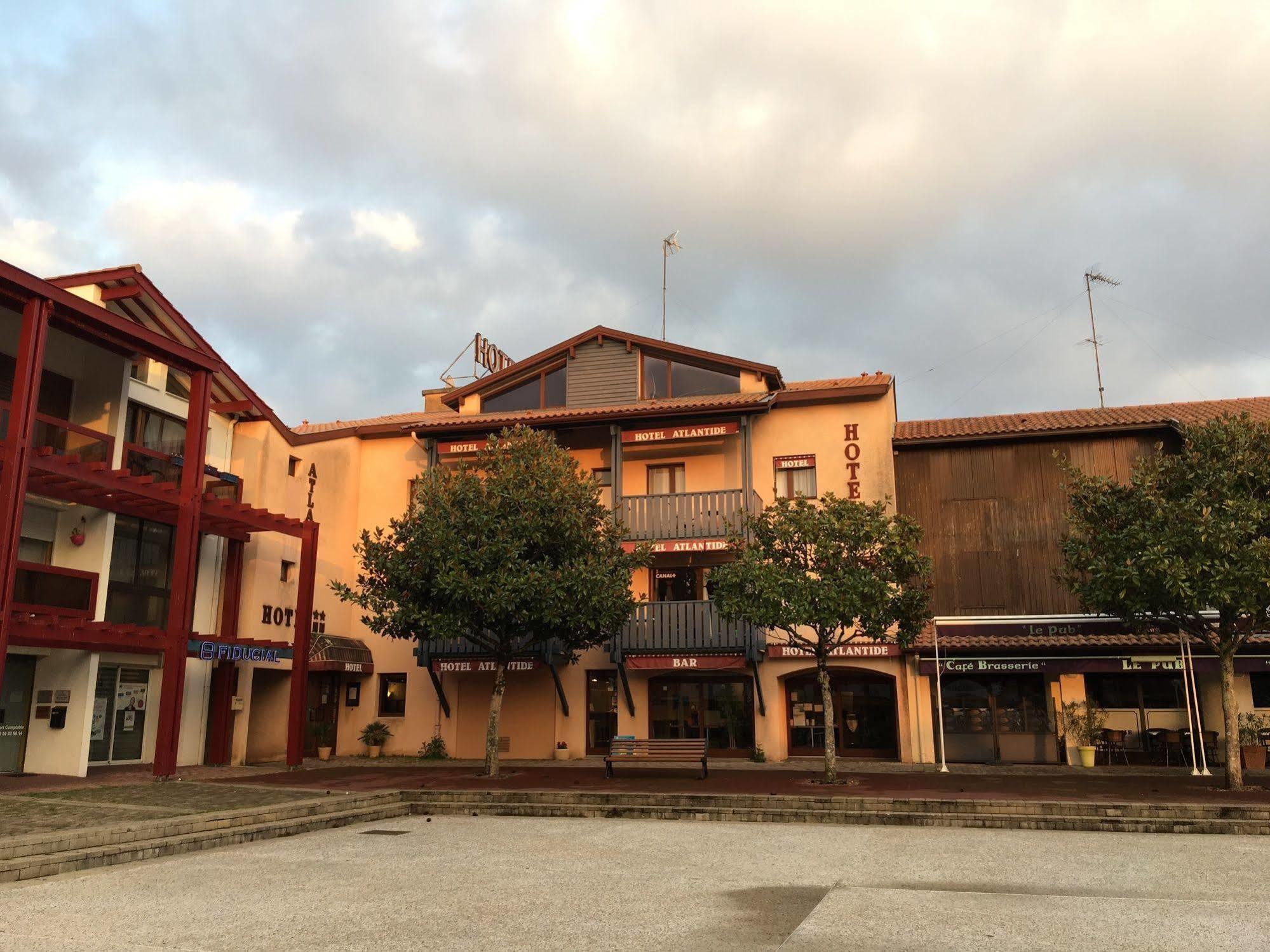 Hotel Atlantide Biscarrosse Eksteriør bilde