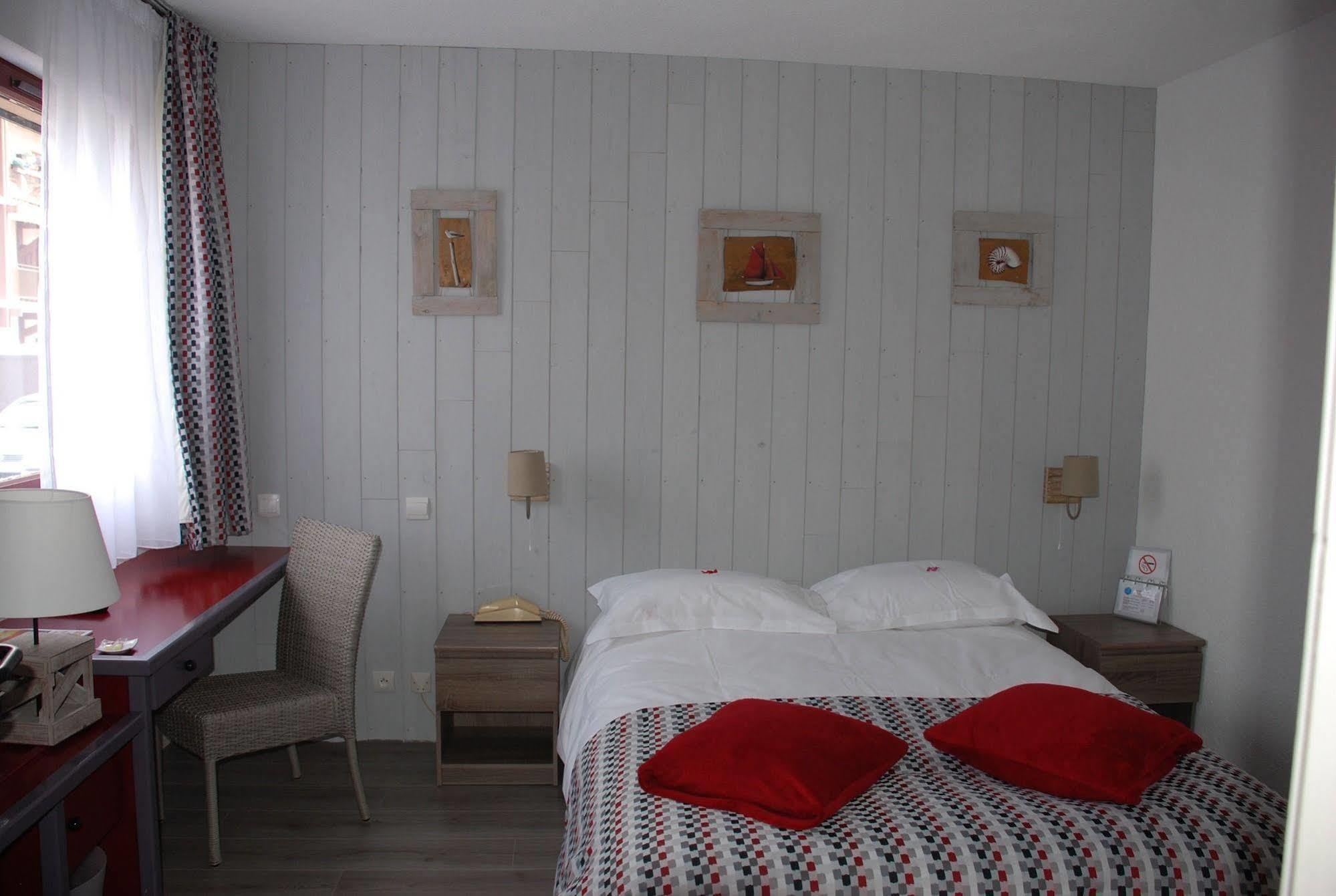 Hotel Atlantide Biscarrosse Eksteriør bilde